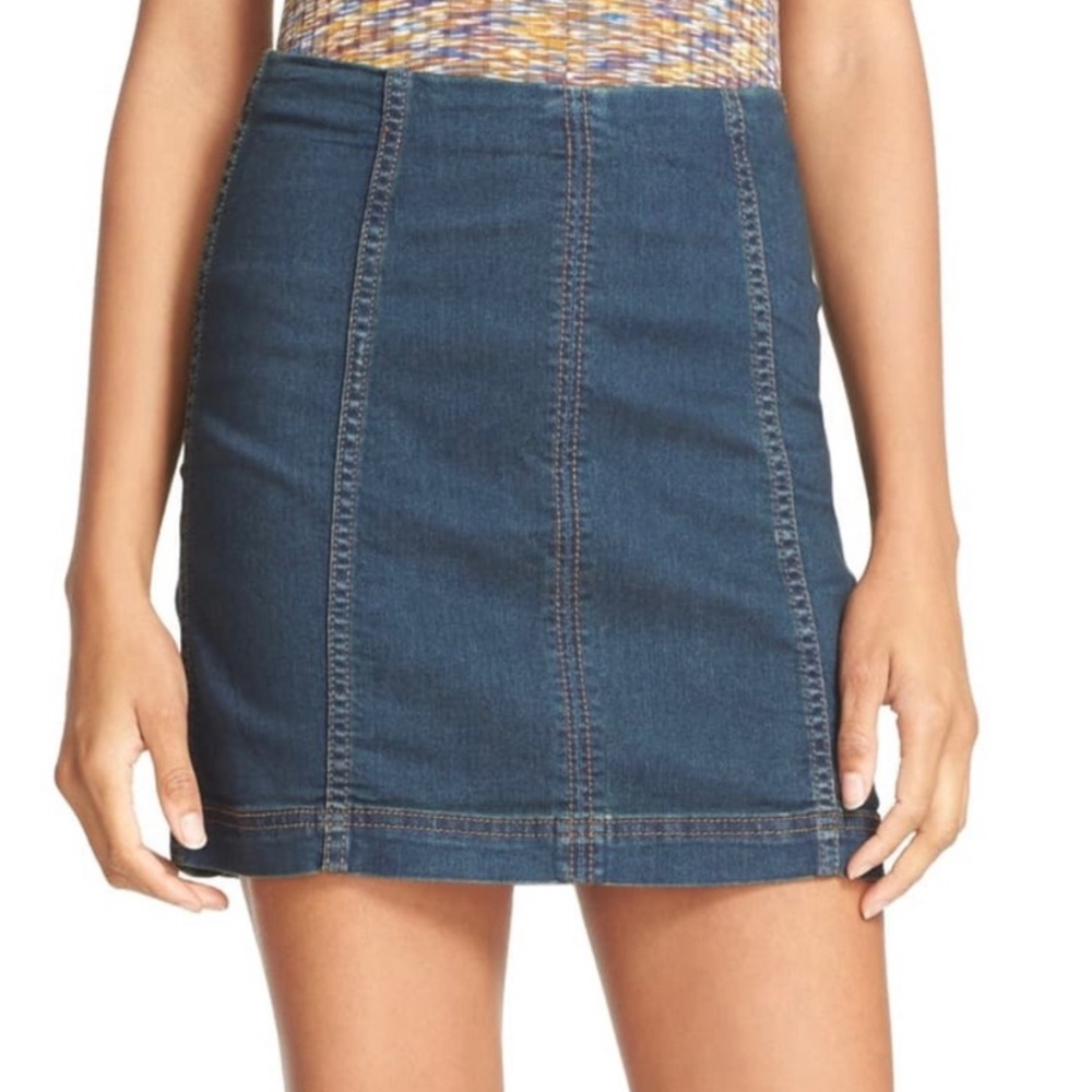 Free People Jean Mini Skirt in Size 6